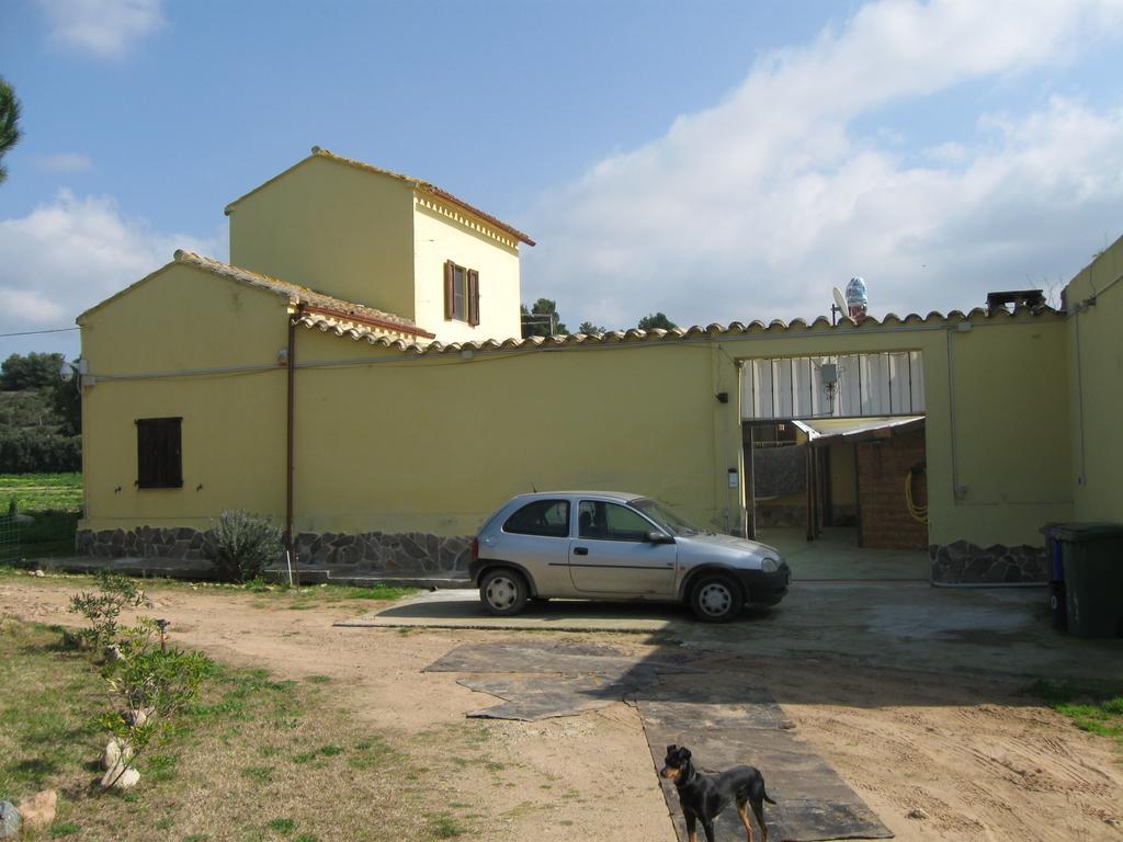 Casa Campidanese Hotel Сант'Изидоро Екстериор снимка